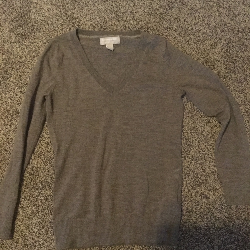 Brown Banana Republic V-neck sweater